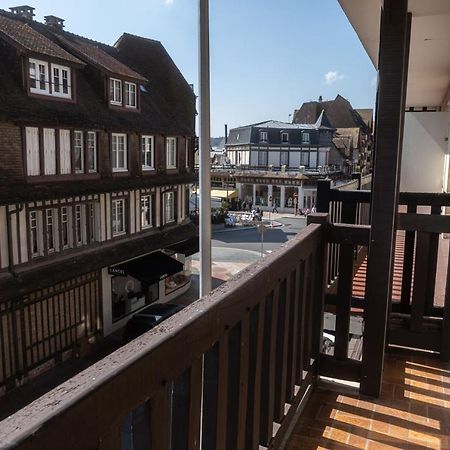 Ferienwohnung Castel Saint Clair Deauville Exterior foto